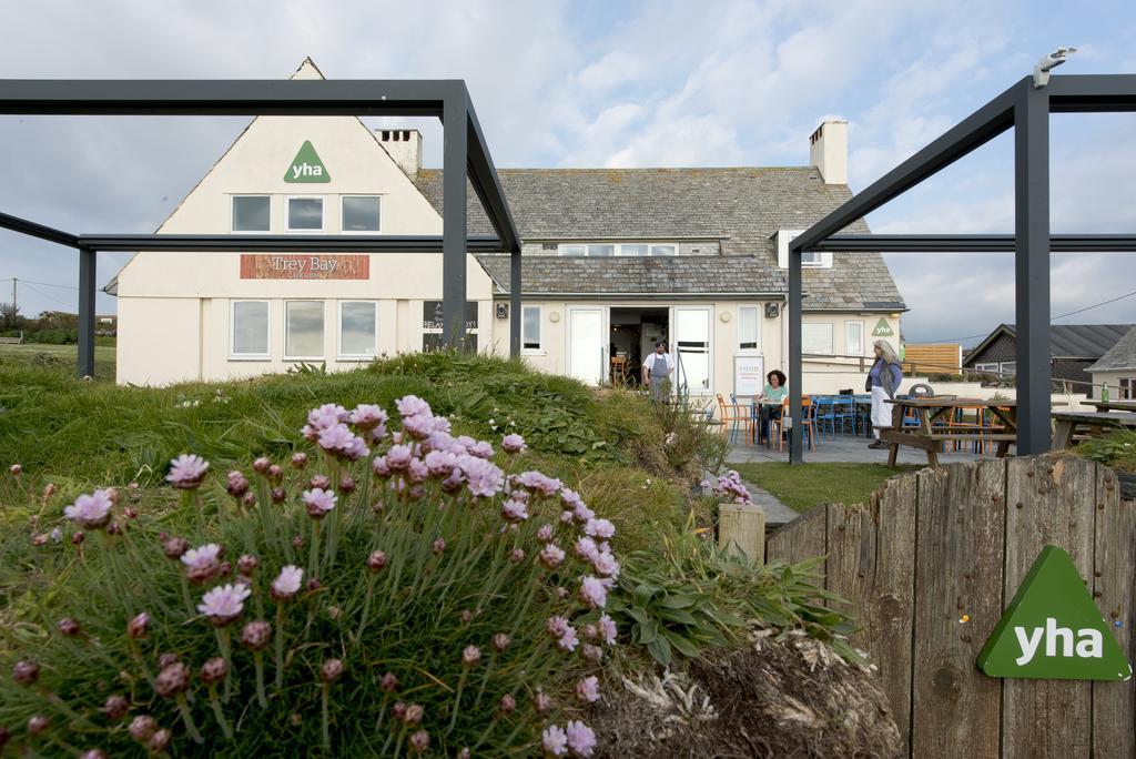 Yha Treyarnon Bay Hostel Padstow Exterior foto
