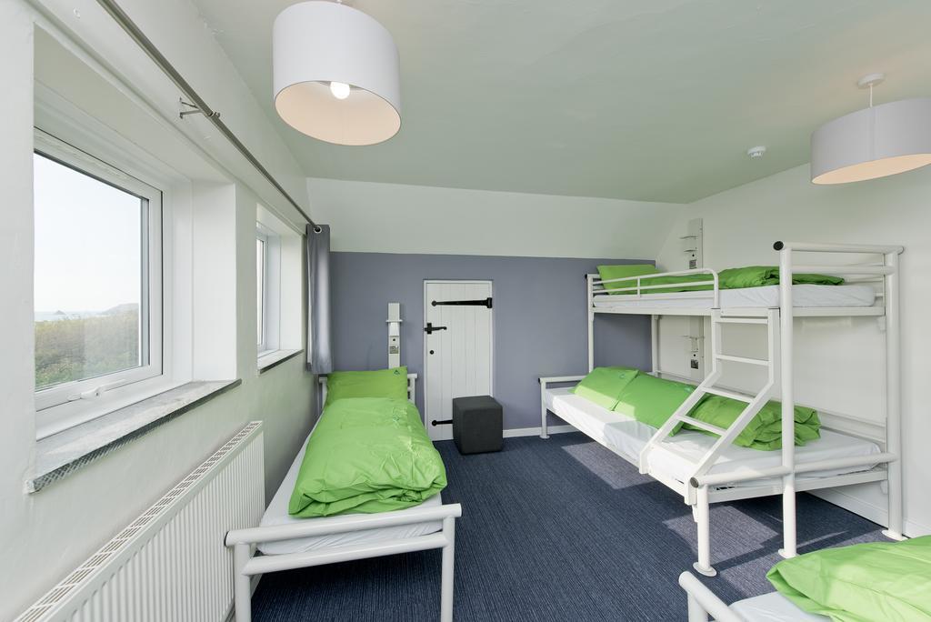 Yha Treyarnon Bay Hostel Padstow Exterior foto