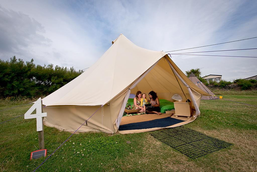 Yha Treyarnon Bay Hostel Padstow Exterior foto